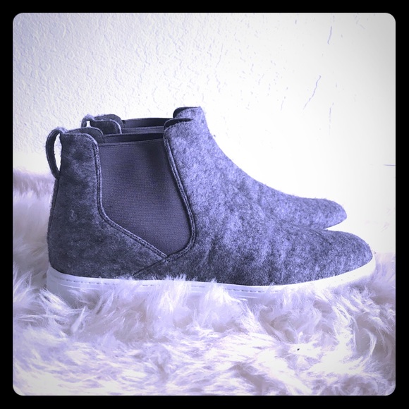 Vince Shoes - VINCE Newlyn High Top Sneaker Grey Felt